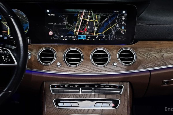 2021 Mercedes-Benz E-Класс с пробегом 80 863 км