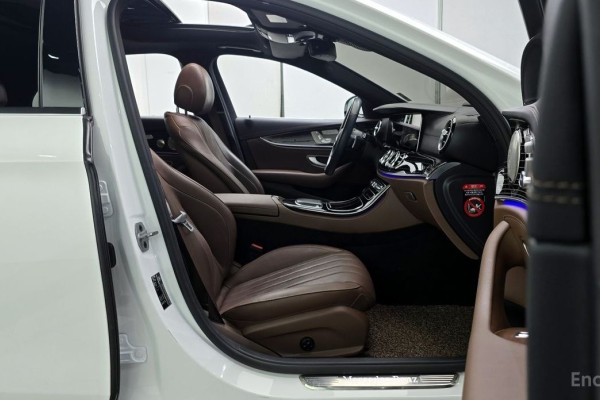 2022 Mercedes-Benz E-Класс с пробегом 42 163 км