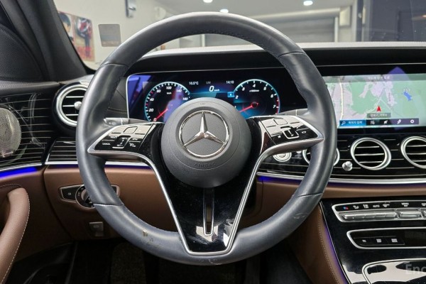 2022 Mercedes-Benz E-Класс с пробегом 42 163 км