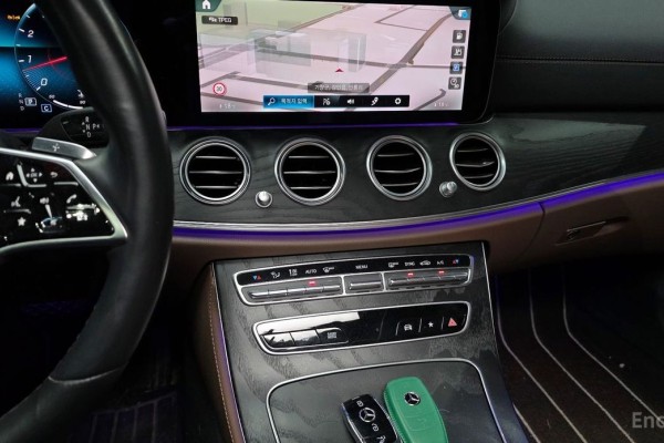 2022 Mercedes-Benz E-Класс с пробегом 61 475 км