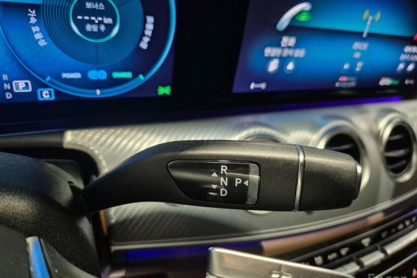 2021 Mercedes-Benz E-Класс с пробегом 60 697 км