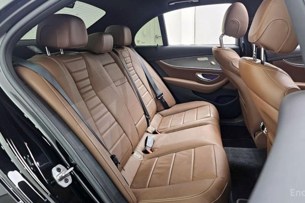 2022 Mercedes-Benz E-Класс с пробегом 62 964 км