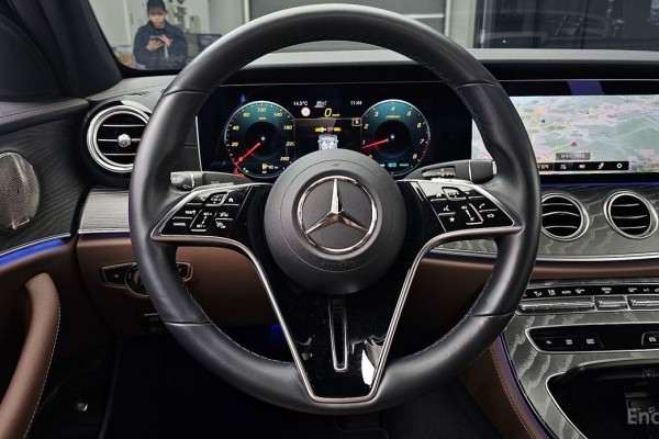 2022 Mercedes-Benz E-Класс с пробегом 62 964 км