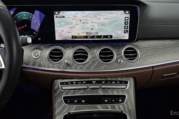 2022 Mercedes-Benz E-Класс с пробегом 62 964 км