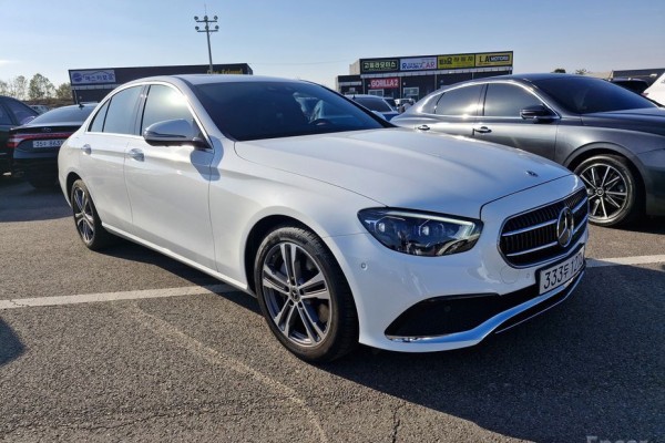 2022 Mercedes-Benz E-Класс с пробегом 70 108 км