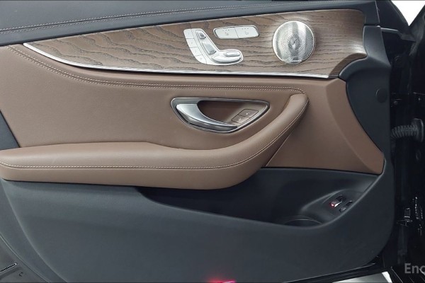 2022 Mercedes-Benz E-Класс с пробегом 90 193 км