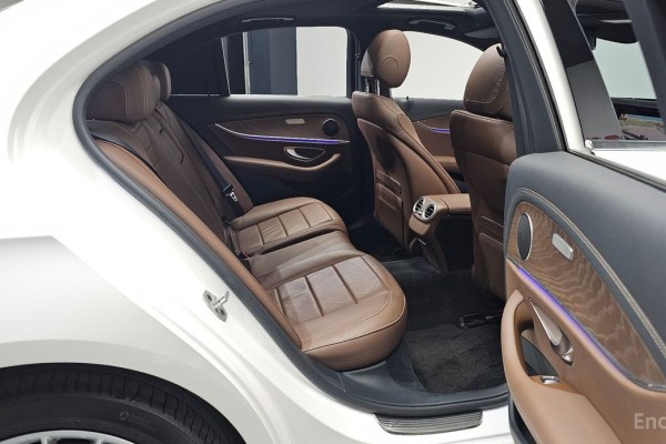 2021 Mercedes-Benz E-Класс с пробегом 44 089 км