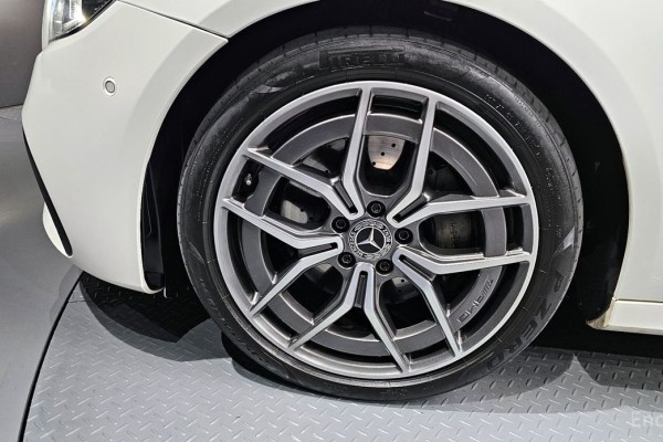 2022 Mercedes-Benz E-Класс с пробегом 54 039 км