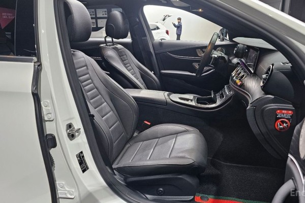 2022 Mercedes-Benz E-Класс с пробегом 54 039 км