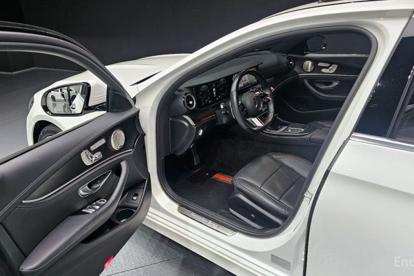 2022 Mercedes-Benz E-Класс с пробегом 54 039 км