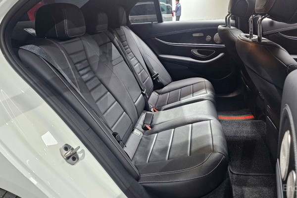 2022 Mercedes-Benz E-Класс с пробегом 54 039 км