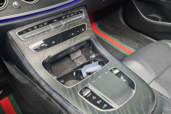 2022 Mercedes-Benz E-Класс с пробегом 54 039 км