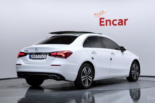 2021 Mercedes-Benz A-Класс с пробегом 52 110 км