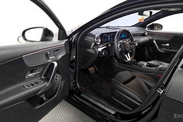 2021 Mercedes-Benz A-Класс с пробегом 78 675 км