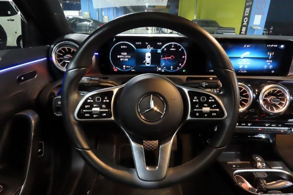 2022 Mercedes-Benz A-Класс с пробегом 74 545 км