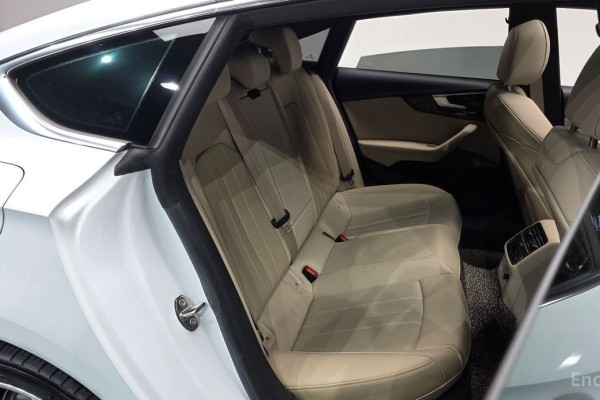 2021 Audi A5 с пробегом 59 723 км