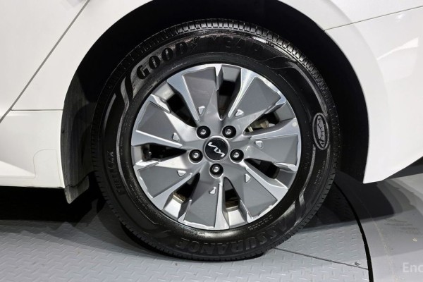 2022 Kia K5 с пробегом 112 570 км