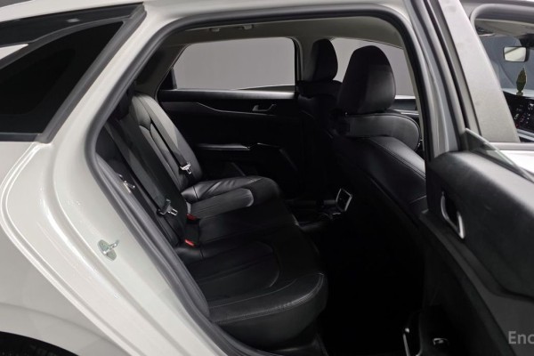 2022 Kia K5 с пробегом 112 570 км