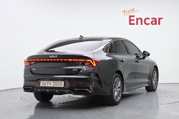 2022 Kia K5 с пробегом 81 414 км