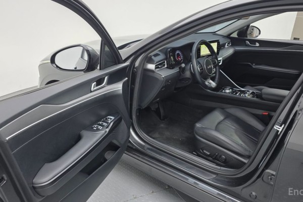 2022 Kia K5 с пробегом 81 414 км