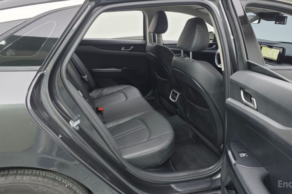 2022 Kia K5 с пробегом 81 414 км