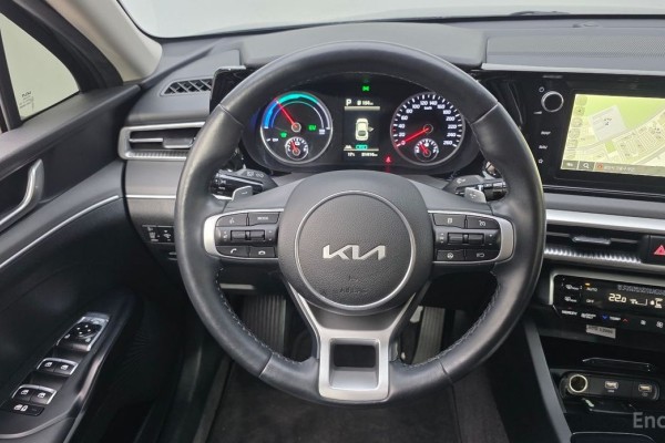 2022 Kia K5 с пробегом 81 414 км