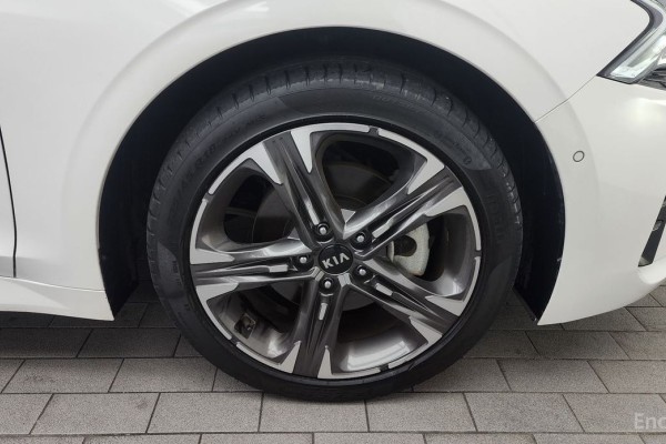 2021 Kia K5 с пробегом 43 244 км