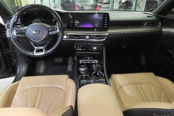 2021 Kia K5 с пробегом 93 035 км