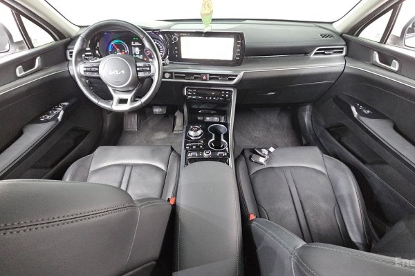 2021 Kia K5 с пробегом 121 158 км