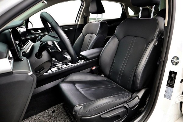 2022 Kia K5 с пробегом 77 218 км