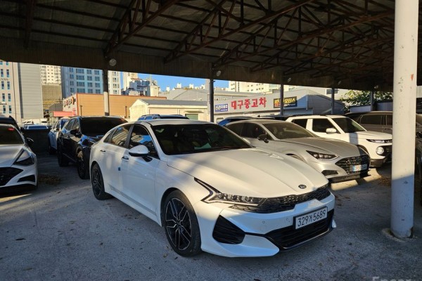 2021 Kia K5 с пробегом 122 370 км