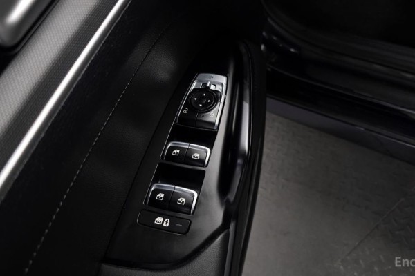 2021 Kia K5 с пробегом 39 912 км