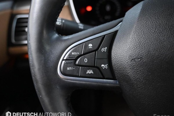 2021 Renault Samsung SM6 с пробегом 35 489 км