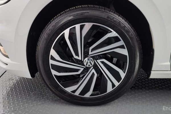 2021 Volkswagen Jetta с пробегом 77 978 км