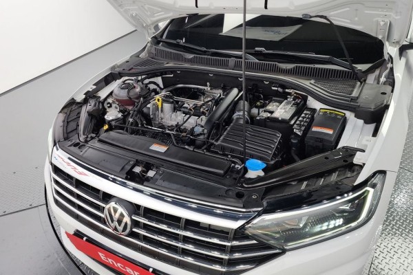 2021 Volkswagen Jetta с пробегом 77 978 км