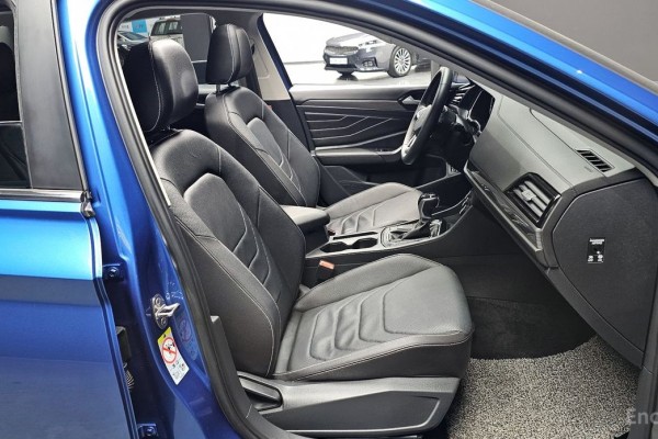 2022 Volkswagen Jetta с пробегом 36 937 км