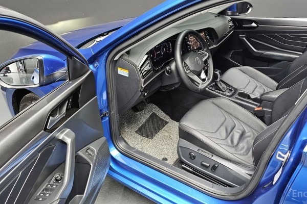 2022 Volkswagen Jetta с пробегом 36 937 км