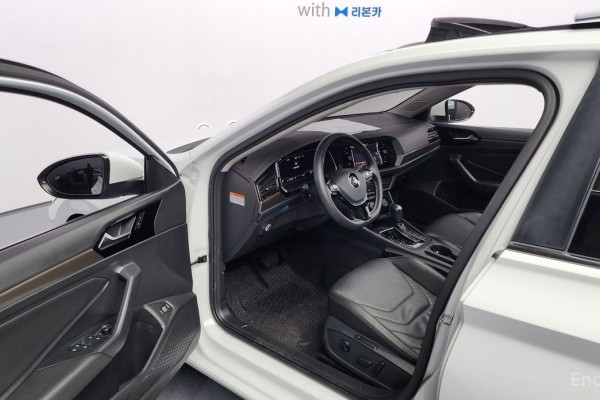 2021 Volkswagen Jetta с пробегом 77 978 км