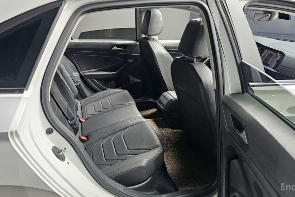 2021 Volkswagen Jetta с пробегом 61 582 км