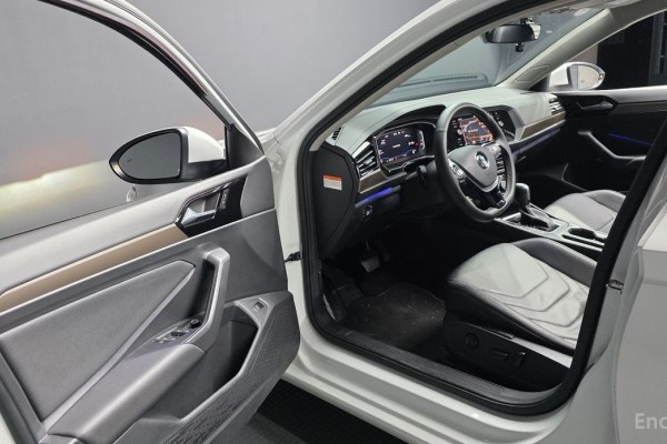 2021 Volkswagen Jetta с пробегом 49 106 км