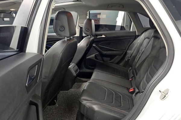 2022 Volkswagen Jetta с пробегом 50 622 км