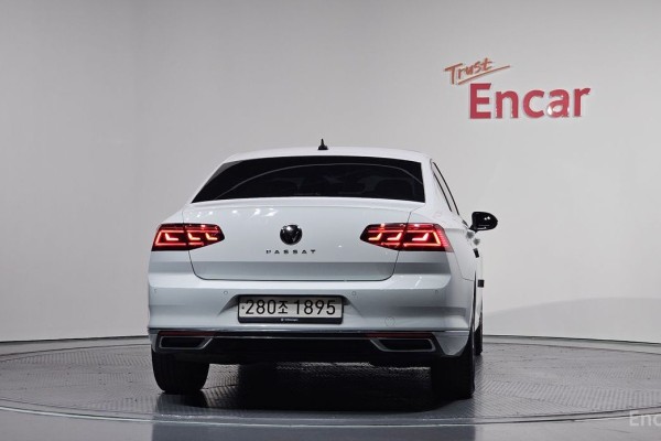 2022 Volkswagen Passat с пробегом 81 295 км