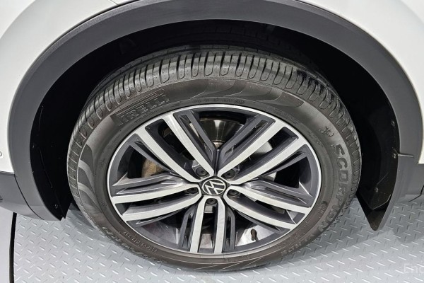 2022 Volkswagen Tiguan с пробегом 49 673 км