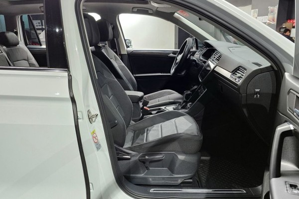 2022 Volkswagen Tiguan с пробегом 49 673 км