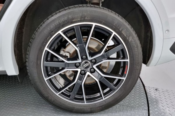 2023 Audi Q5 с пробегом 58 311 км