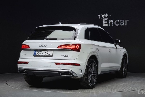 2023 Audi Q5 с пробегом 49 635 км