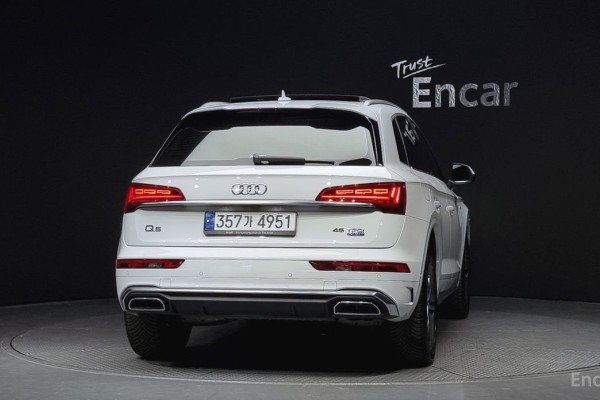 2023 Audi Q5 с пробегом 49 635 км