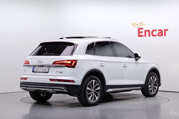 2023 Audi Q5 с пробегом 28 032 км