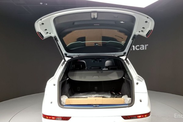 2023 Audi Q5 с пробегом 49 635 км