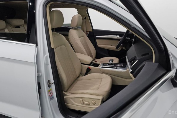 2023 Audi Q5 с пробегом 28 032 км